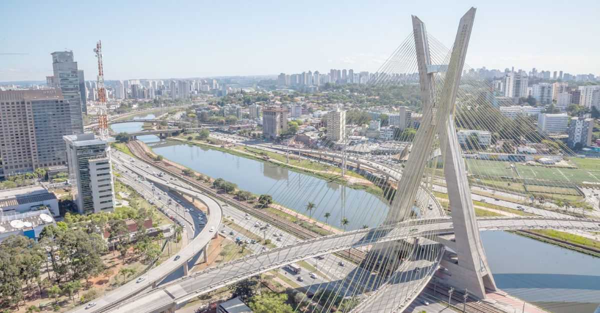  Lista de escolas ocupadas por estudantes no estado de São Paulo 