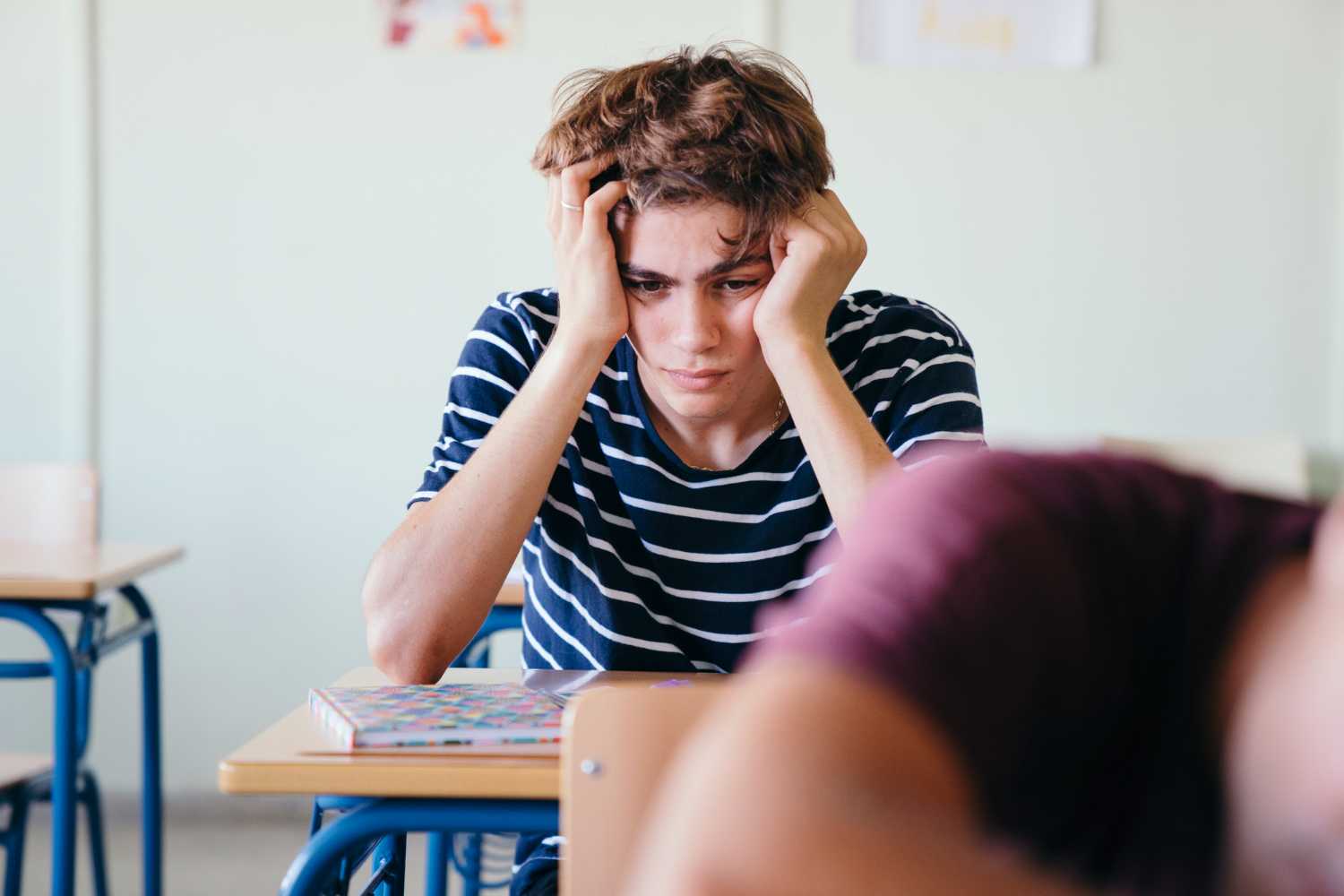  Ansiedade na adolescência: quais os sintomas e como ajudar? 