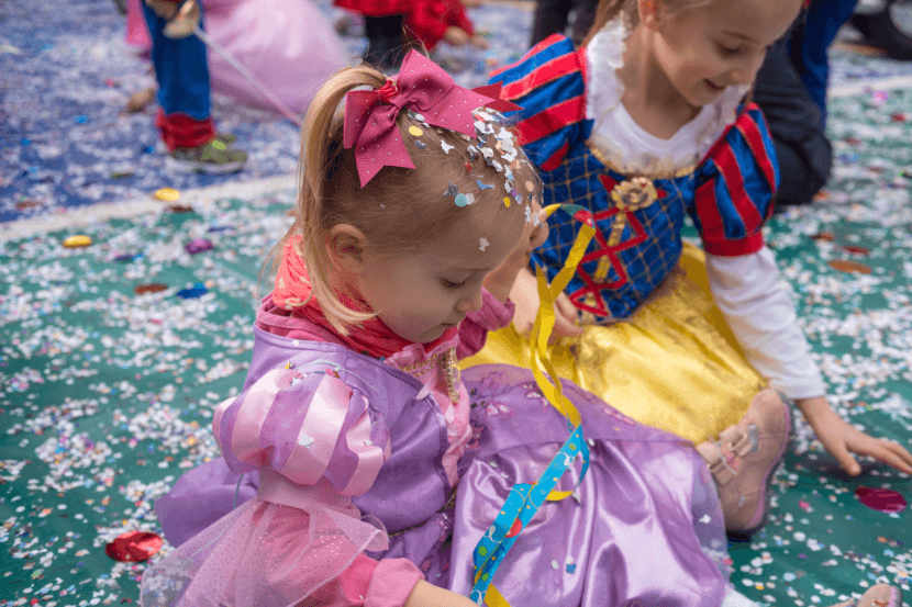  Vai curtir o Carnaval com crianças? Veja cuidados essenciais 