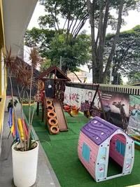 Bee Bilíngue School - Imagem 1