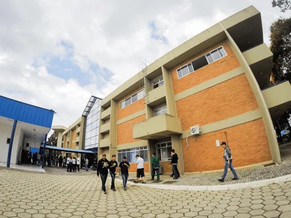 Vídeo e Imagens da IES