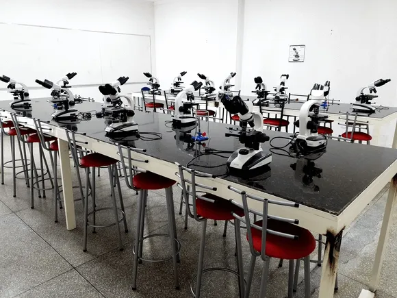 Vídeo e Imagens da IES