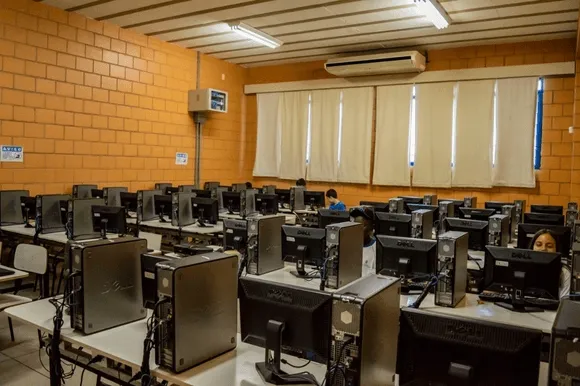 Vídeo e Imagens da IES