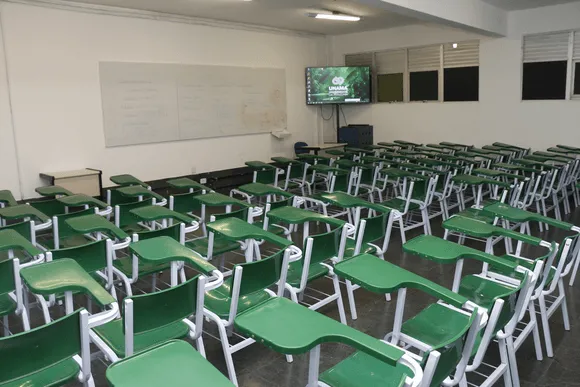 Vídeo e Imagens da IES