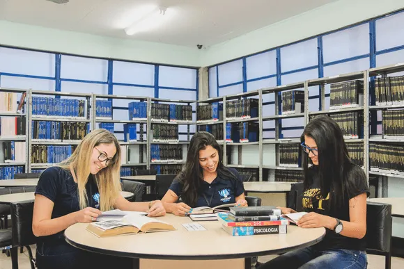 Vídeo e Imagens da IES