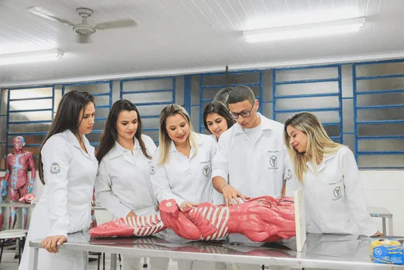 Vídeo e Imagens da IES