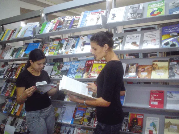 Vídeo e Imagens da IES