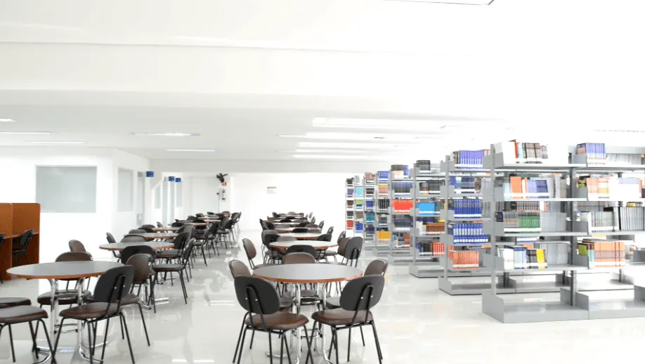 Vídeo e Imagens da IES