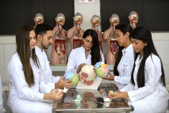 Vídeo e Imagens da IES
