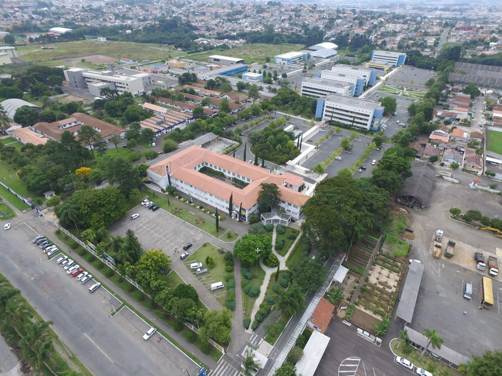 Vídeo e Imagens da IES