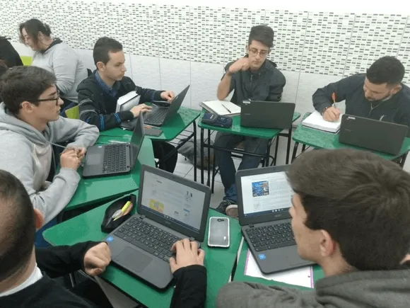 Vídeo e Imagens da IES
