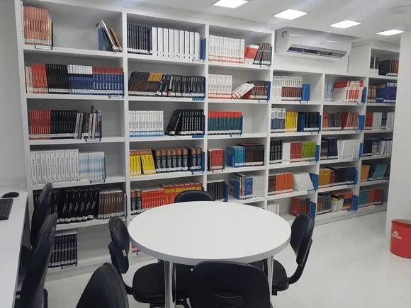 Vídeo e Imagens da IES