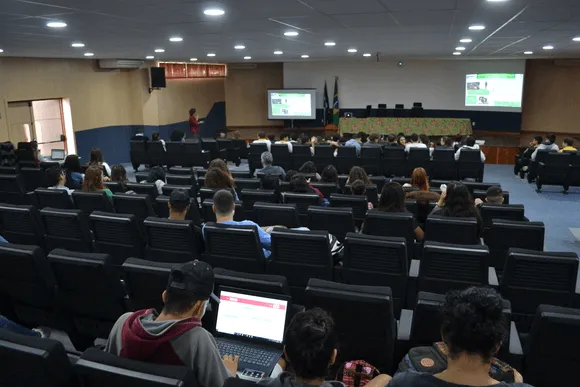 Vídeo e Imagens da IES