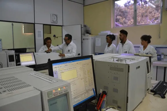 Vídeo e Imagens da IES