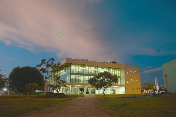 Vídeo e Imagens da IES