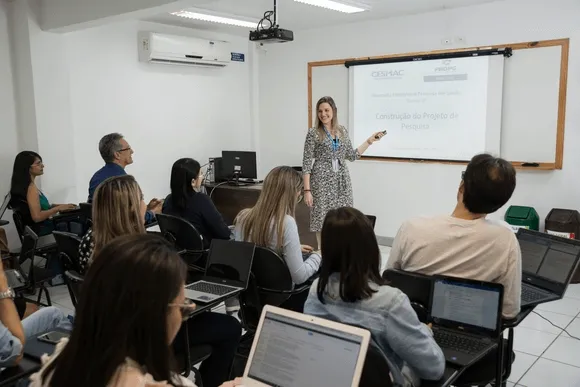 Vídeo e Imagens da IES