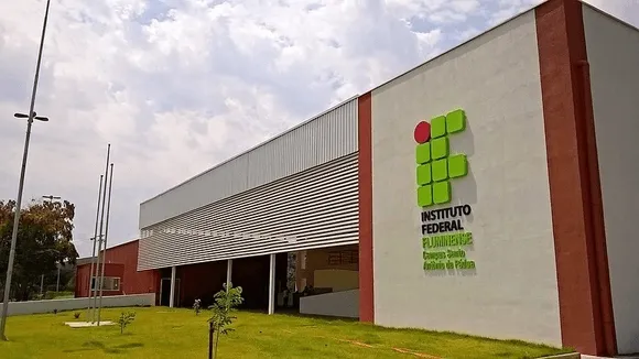 Vídeo e Imagens da IES