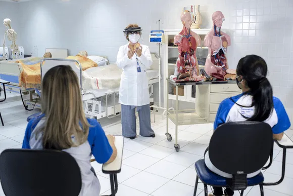 Vídeo e Imagens da IES