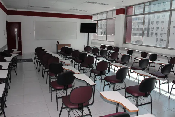 Vídeo e Imagens da IES