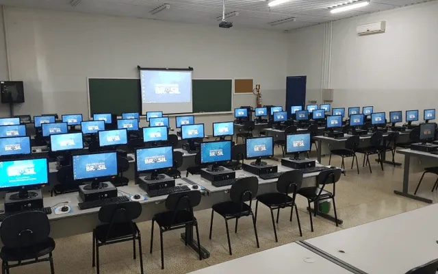 Vídeo e Imagens da IES