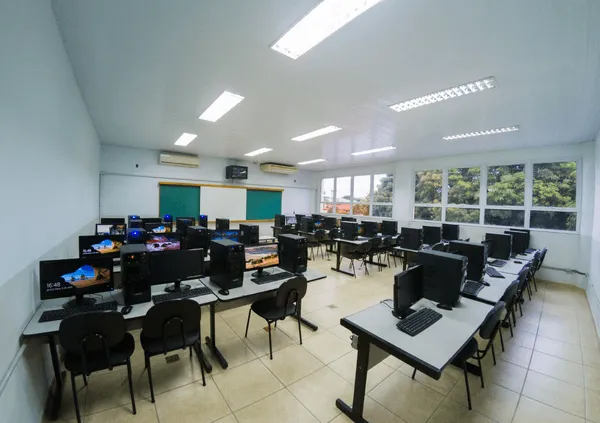 Vídeo e Imagens da IES