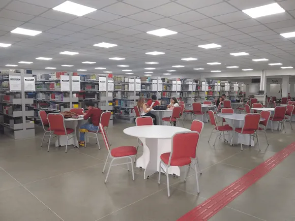 Vídeo e Imagens da IES