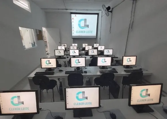 Vídeo e Imagens da IES