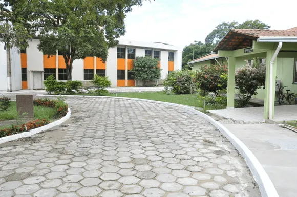 Vídeo e Imagens da IES