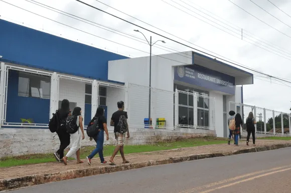 Vídeo e Imagens da IES